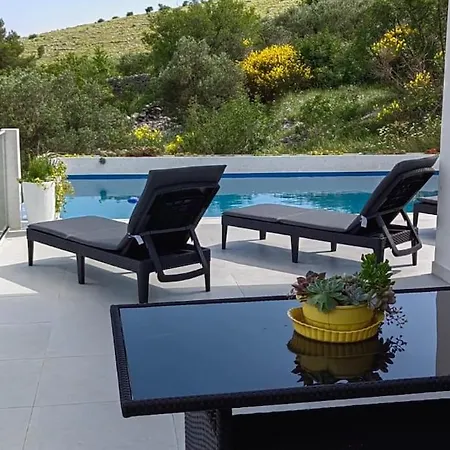 Katarina Villa Seget Donji